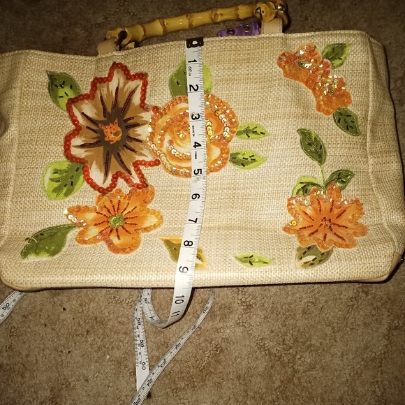 LG Bueno bag detachable accessories! - Picture 3 of 16